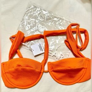 NWT Monday Swimwear Cala Roja Top-Sz V-Cantaloupe Crinkle